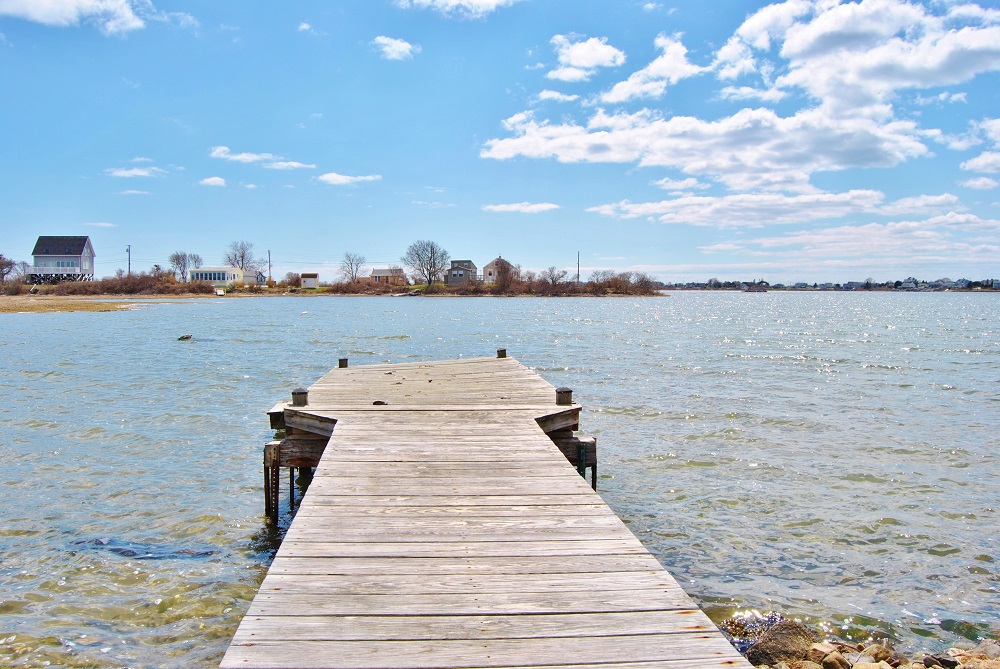 Sea Glass Cottage on the Potter's Pond